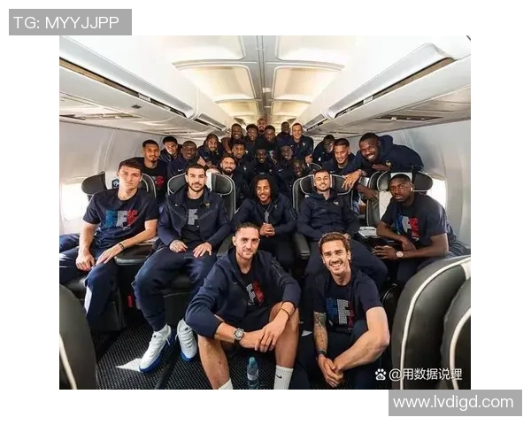 当足球球星突然疯了全场陷入混乱球迷议论不断真相扑朔迷离