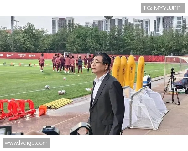 中国足球队缺乏核心球星现状分析与未来发展挑战 中国足球队缺乏核心球星现状分析与未来发展挑战